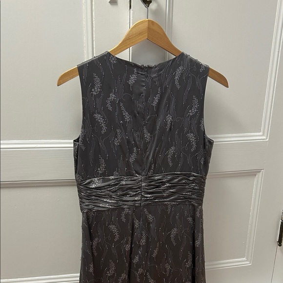 Brooks Brothers Gray Sleeveless Midi Dress - Picture 7 of 11